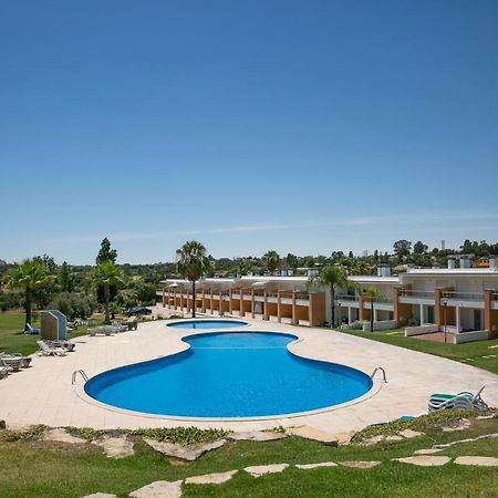 Sunny Villa Facing The Swimming Pool Fontainhas  Esterno foto