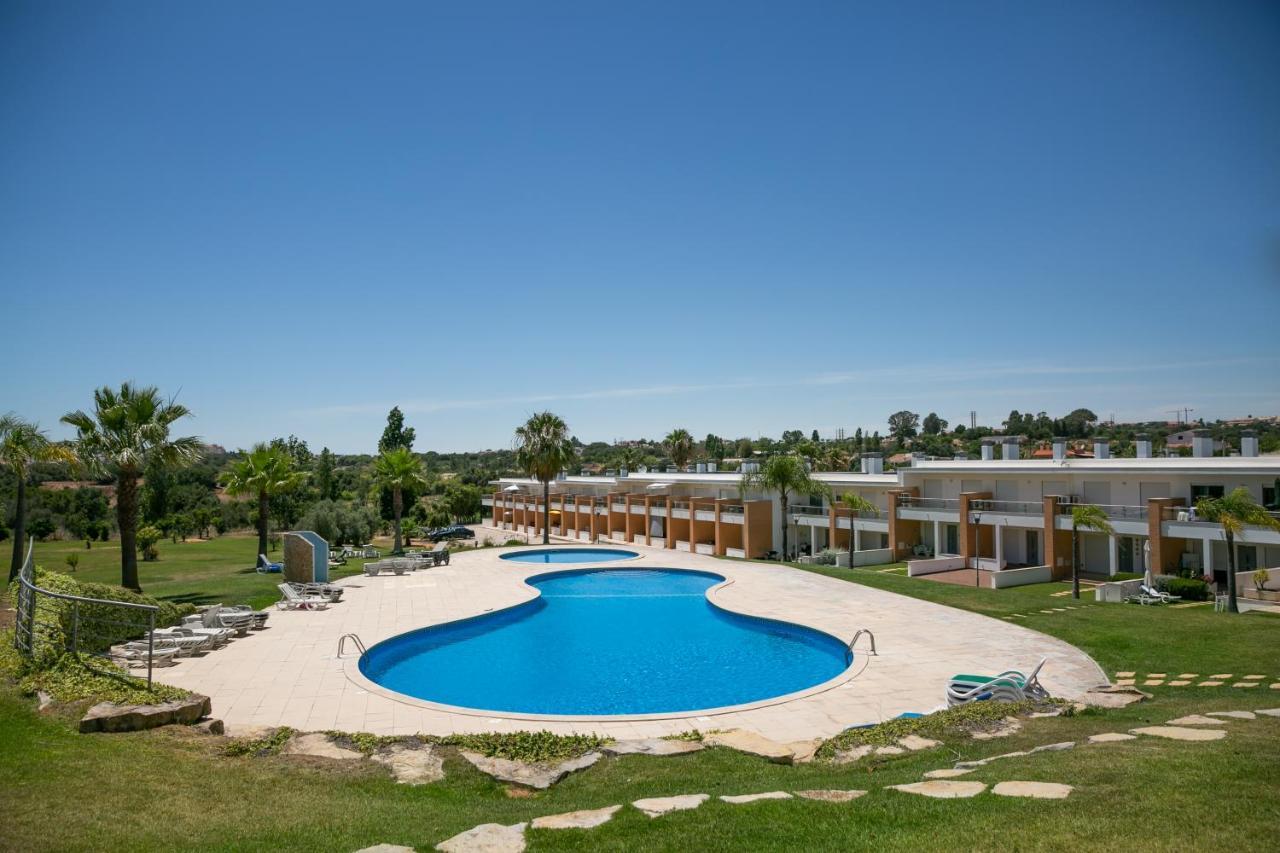 Sunny Villa Facing The Swimming Pool Fontainhas  Esterno foto